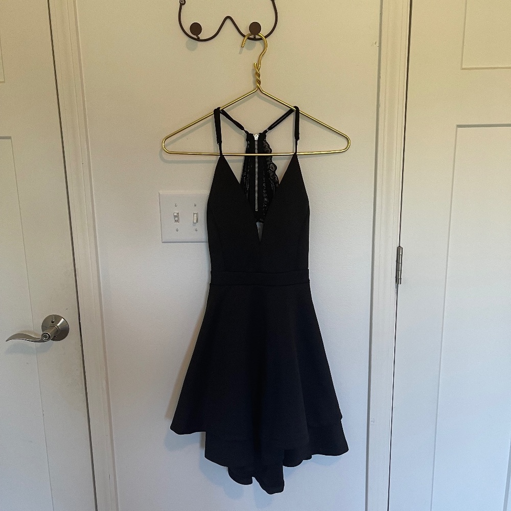⚠️ SOLD ⚠️Emerald Sundae Black Dress